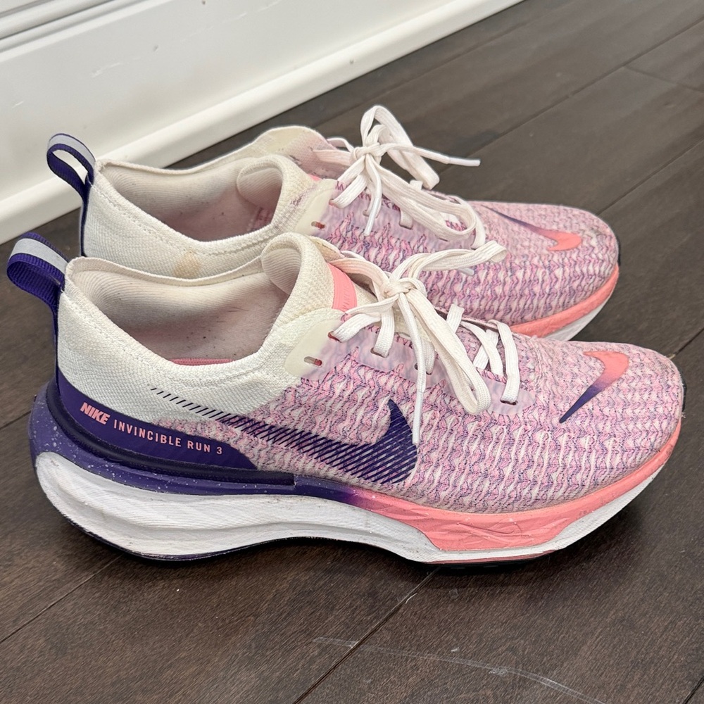 Nike Invincible Run 3 Women's Pink and Purple Shoes - Picture 4 of 6
